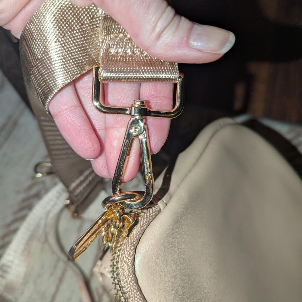 NWT Crossbody travel purse removable strap, natural color, tan - Picture 8 of 10